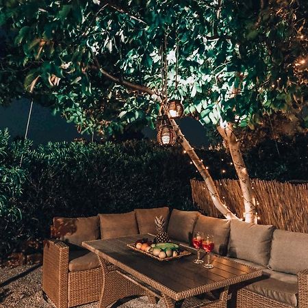 Villa Aspasia With Private Jacuzzi - Oasis Resort Коккинос Пиргос Экстерьер фото